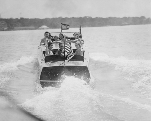 [DN40] Chris-Craft Donation